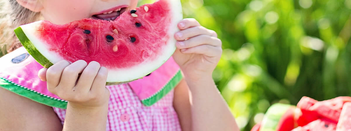 nutrition - food and snacks at Starlight's Daycare Nursery Kearsley